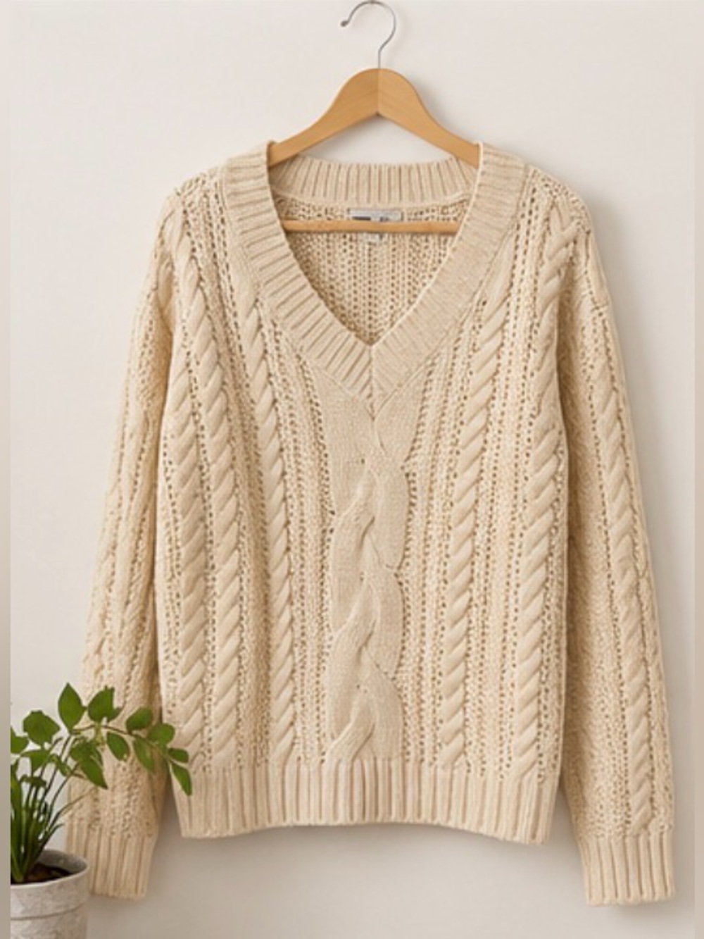 FAVLUX Cream Cable-Knit V-Neck Sweater